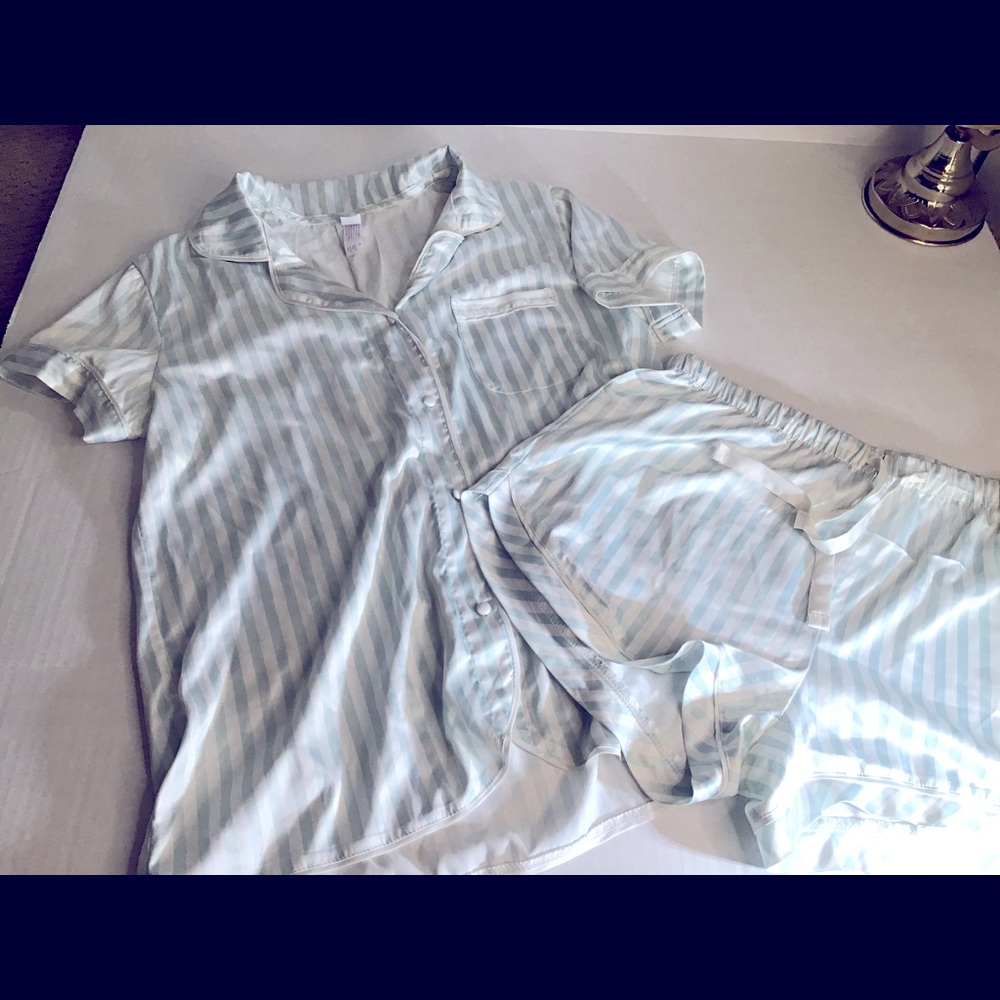 Stars Above two piece pajamas Size small